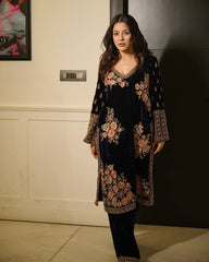 BEAUTIFUL VISCOS VELVET DESIGNER KURTA PANT SUIT