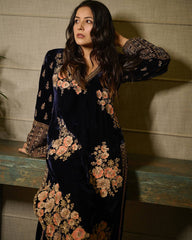 BEAUTIFUL VISCOS VELVET DESIGNER KURTA PANT SUIT